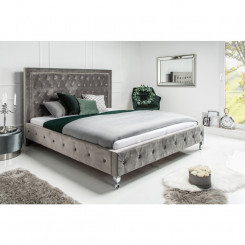 Dvoulůžková postel ze sametu stříbrná Extravagancia 180 x 200 cm  Postele 38968