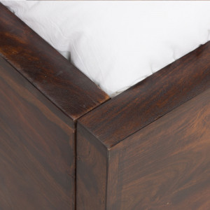 Dřevěná postel Singapur 180x200 hnědá masiv palisandr VÝPRODEJ  Postele MH1078W