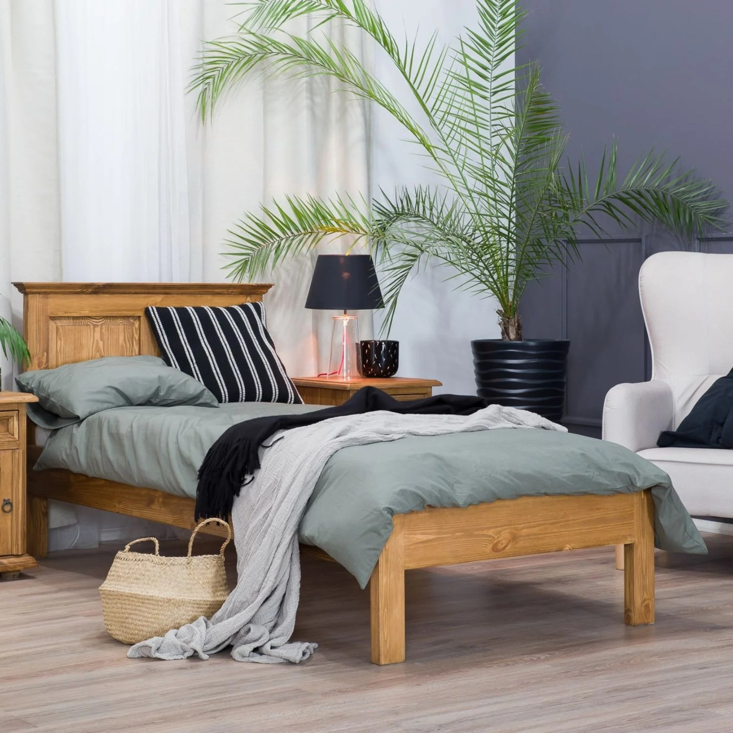 Dřevěná postel z masivu Corona I - výběr moření Corona Postele MHACC010