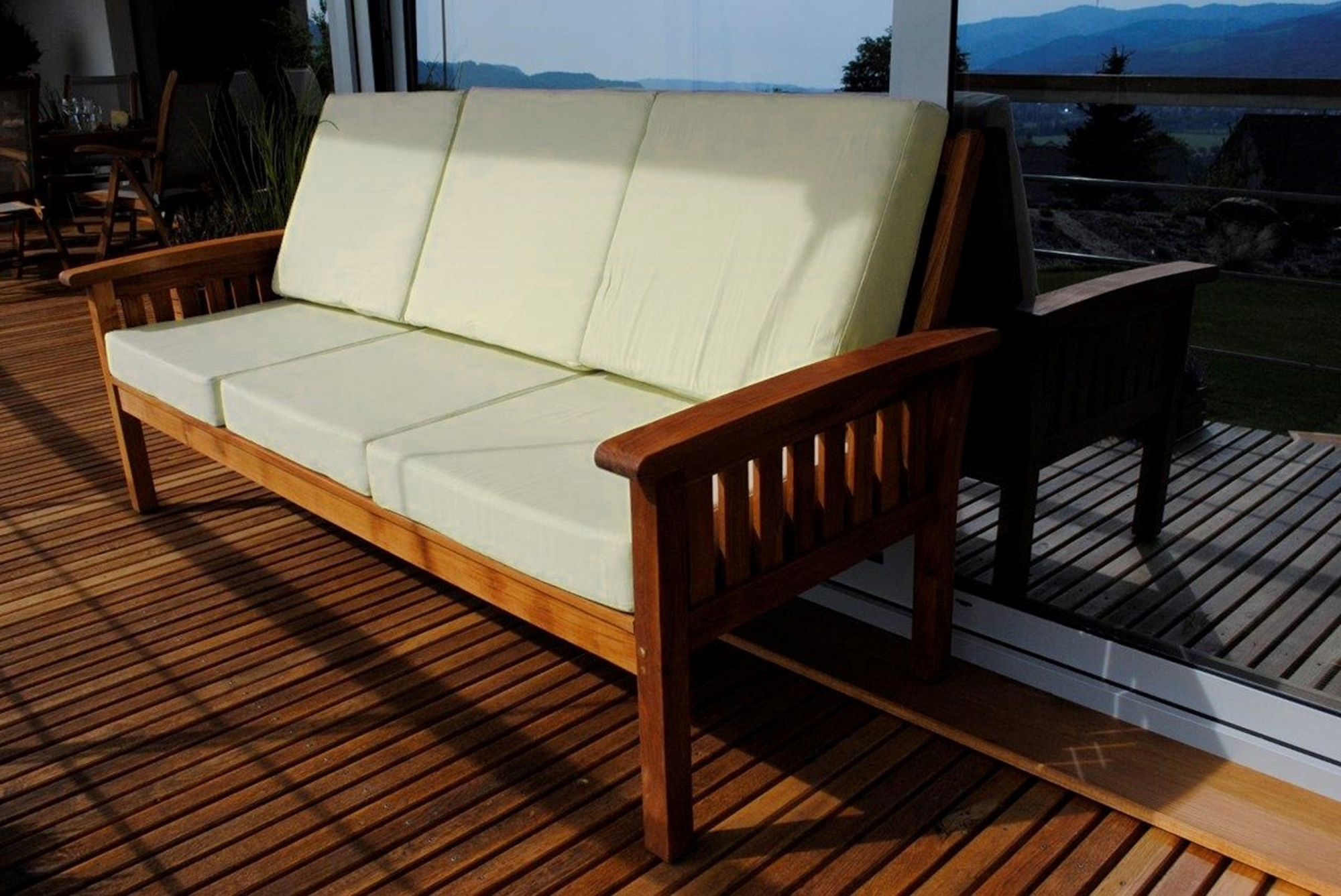 Masivní lavice z teakového dřeva ROSALINE II 195 cm  Zahradní stoly a stolky 11117