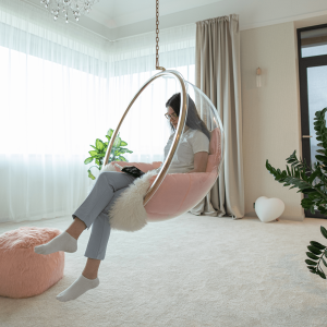 Závěsné křeslo WOBBLE - transparentní/zlatá/růžová  Křesla MH00003968380W